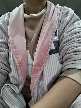 lolo890 online show from March 12, 7:49 pm