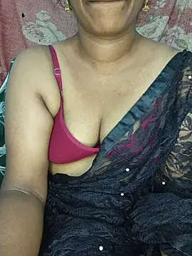 Snapshot of Malluivaniya chatting on October 16, 6:10 pm Malluivaniya online show from October 16, 6:10 pm