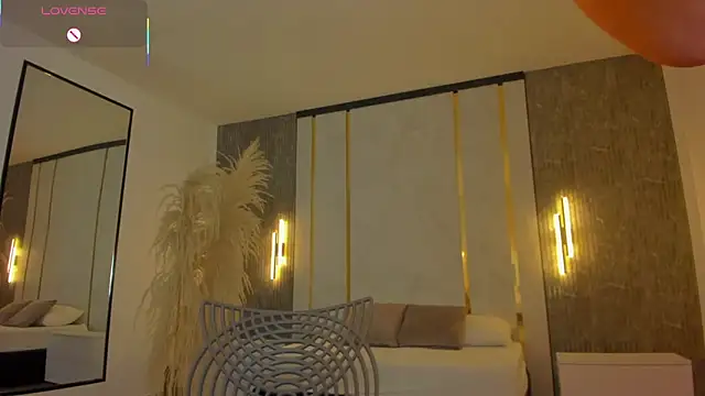 riley sierra online show from October 9, 1:15 pm