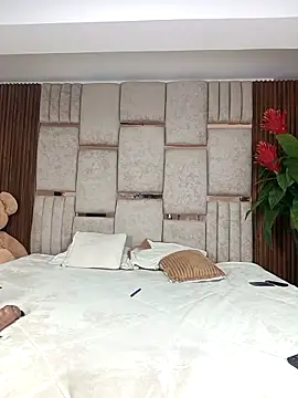 miley jensen online show from April 14, 9:04 pm