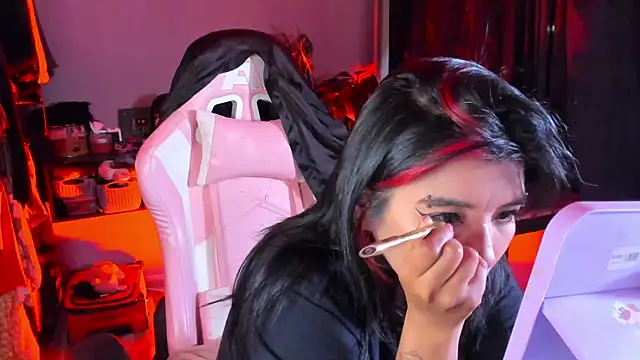 annie walker6 online show from January 8, 11:20 pm