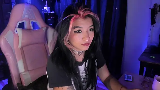 annie walker6 online show from May 26, 2:33 am