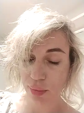 Linda Gregory online show from September 21, 12:42 am