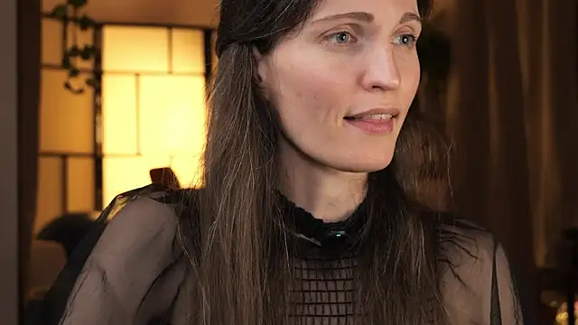 yulladao online show from November 30, 6:12 pm