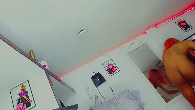 reigns addison kendall online show from November 8, 11:37 am