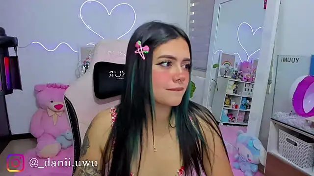 CuteDani  online show from March 10, 2:54 pm