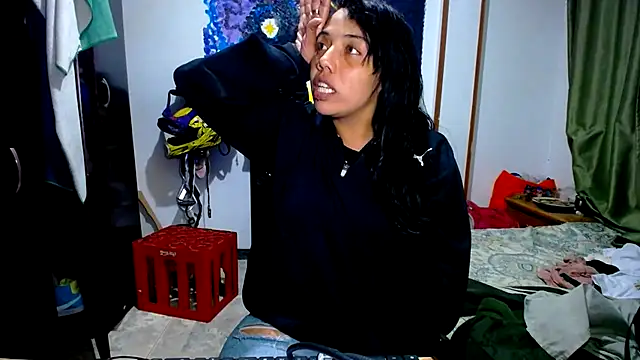AmaraRoberts420 online show from July 22, 1:39 am