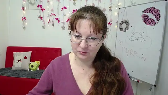 VanessaHotts online show from April 1, 5:08 am