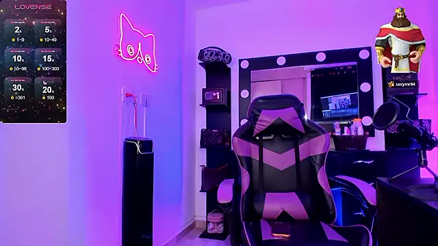 miss kitty online show from March 25, 1:11 am