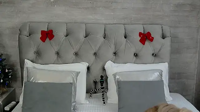 IsabellaDeRosa online show from November 18, 5:30 am