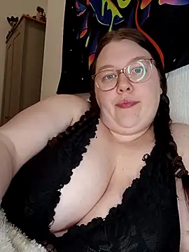 Sexycurvyemilyy online show from March 12, 10:23 pm