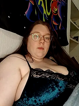 Sexycurvyemilyy online show from February 26, 10:53 pm