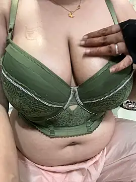 Beautiful Mou online show from February 15, 9:36 pm