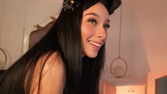 Victoria Watsson online show from February 24, 1:32 pm