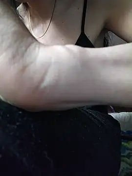 LissaThompsom online show from November 30, 9:30 pm