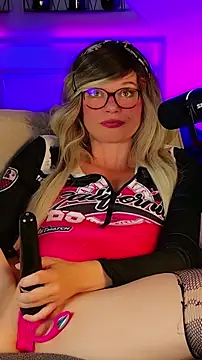 Kittychatte online show from June 15, 7:36 pm