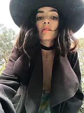 Sam Sara online show from October 31, 7:07 pm