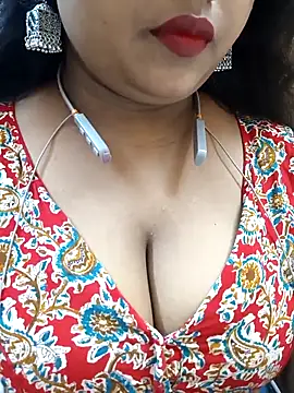 Sophiaboudi online show from September 24, 6:51 pm