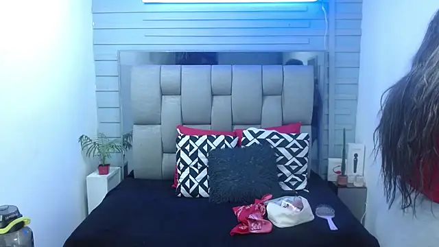 evelin zaens online show from March 17, 4:05 am