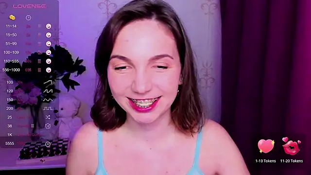 KindHazelHere  online show from March 29, 6:07 pm