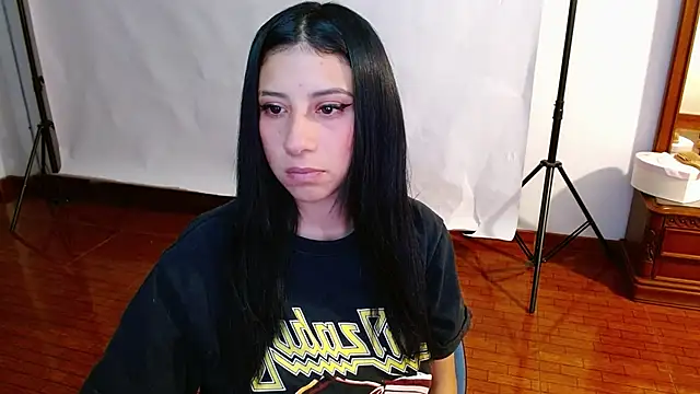 Snapshot of _holy_1 chatting on September 9, 4:34 am  holy 1 online show from September 9, 4:34 am
