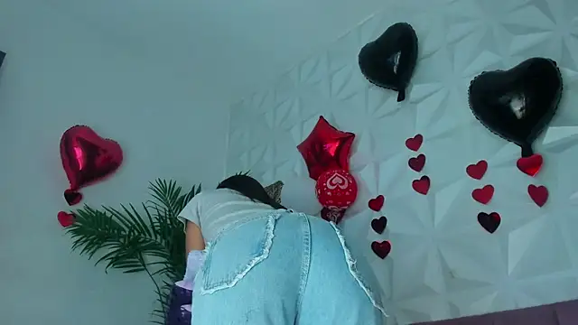 Hellen Sky online show from March 3, 7:20 pm