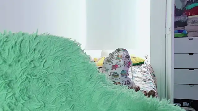 damn that booty online show from August 7, 2:24 pm
