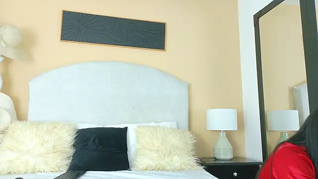 Margaret Saunders online show from December 21, 8:24 pm