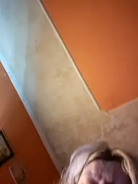 Snapshot of ducicsajsziii chatting on September 18, 6:28 pm ducicsajsziii online show from September 18, 6:28 pm