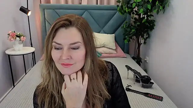 Adele Russo online show from March 1, 4:39 pm