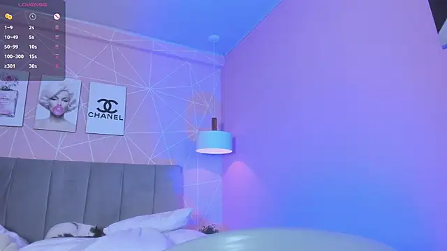 dolly zoe online show from September 27, 10:50 pm