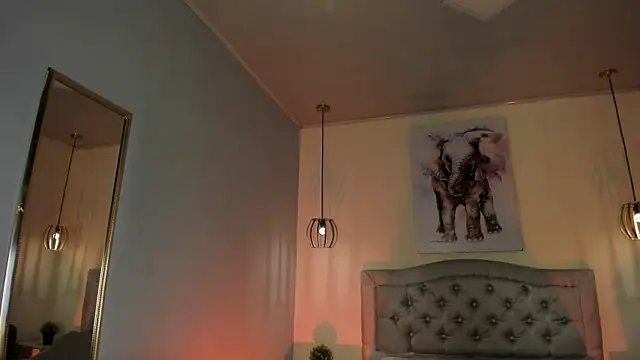 ayshel   online show from April 17, 5:09 am