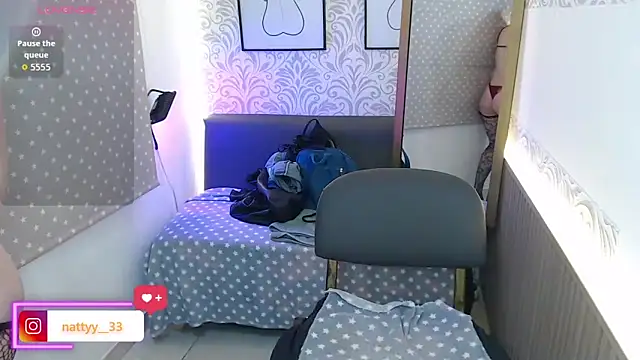 lili hott63 online show from April 17, 3:36 pm