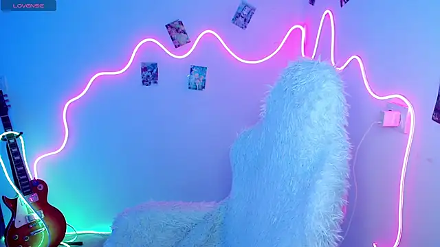 Emily Nyaffee online show from October 27, 6:46 pm