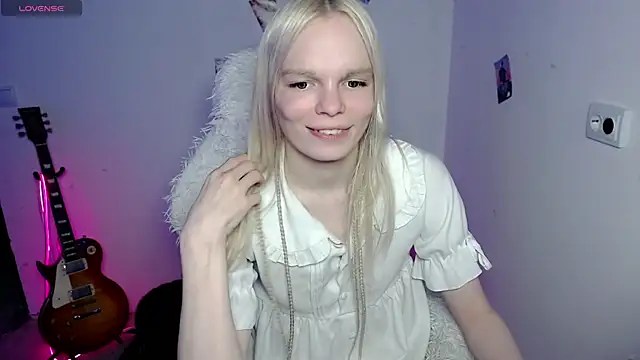 Emily Nyaffee online show from January 15, 1:39 pm