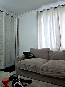 hornycreamybabe online show from April 3, 8:45 am