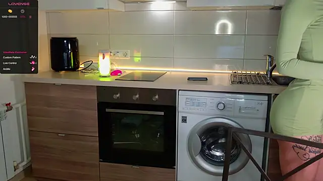 MissLovex online show from March 25, 2:17 am