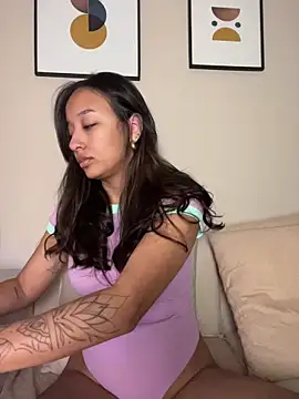 DianaHopson online show from April 14, 11:21 am