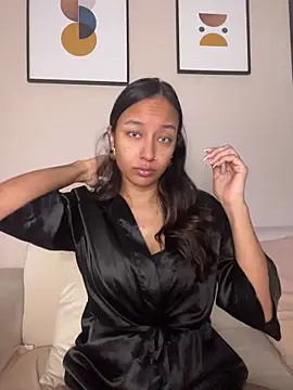 DianaHopson online show from April 11, 11:47 am