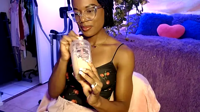 CocoSage online show from June 11, 5:21 pm