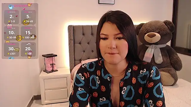 Nicols66 online show from November 12, 9:35 pm