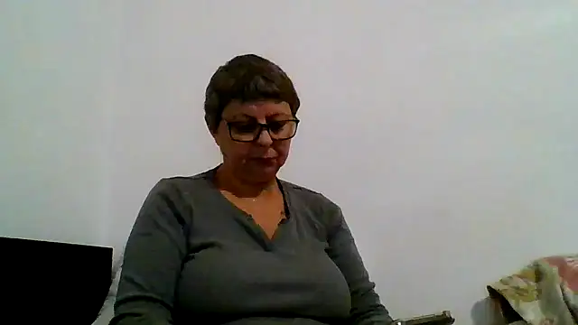 roseblak42 online show from November 10, 4:13 pm