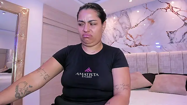 kiana cream online show from November 14, 12:16 pm