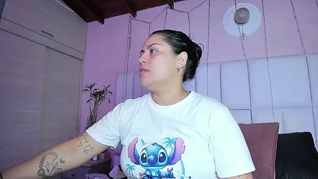 kiana cream online show from September 24, 12:26 pm