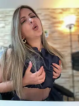  Abril-Office1 online show from February 23, 4:17 pm