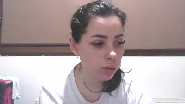 LovelyJulliette online show from February 14, 4:42 pm