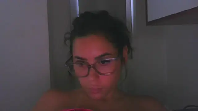 LovelyJulliette online show from October 28, 2:45 pm