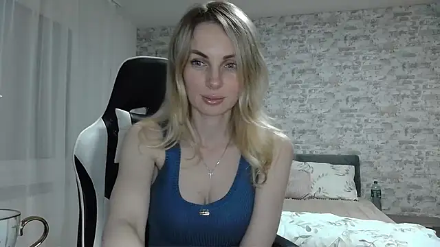 AlissonBia online show from May 16, 9:03 pm