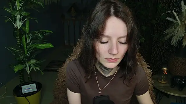 VeliraBraitberg online show from July 7, 7:23 am