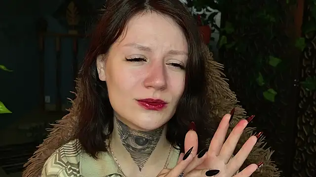 VeliraBraitberg online show from July 5, 5:46 am